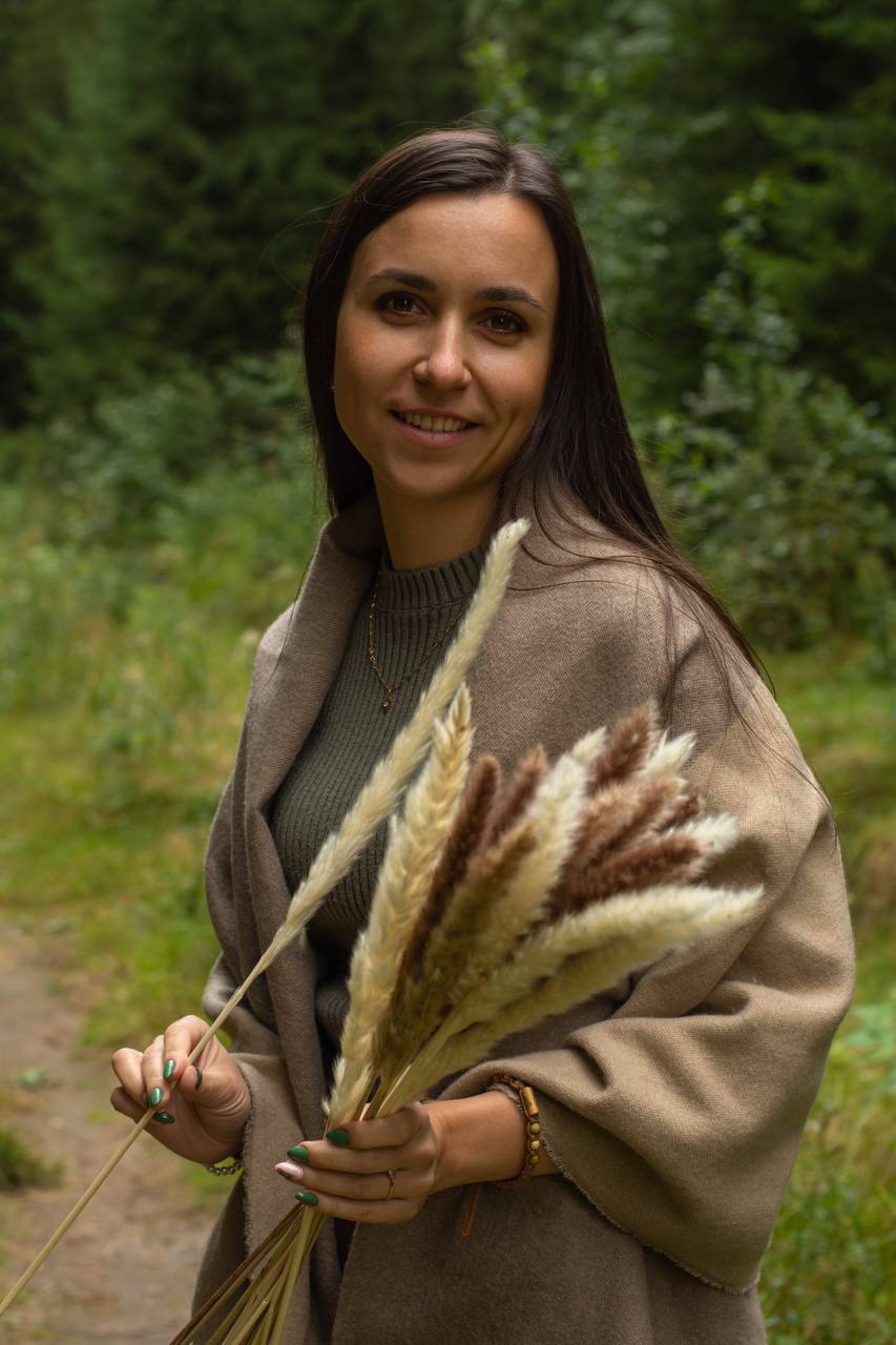 Woman with pampas grass